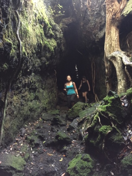 Exploring a lava tube easily thanks to light through the collapsed ceiling